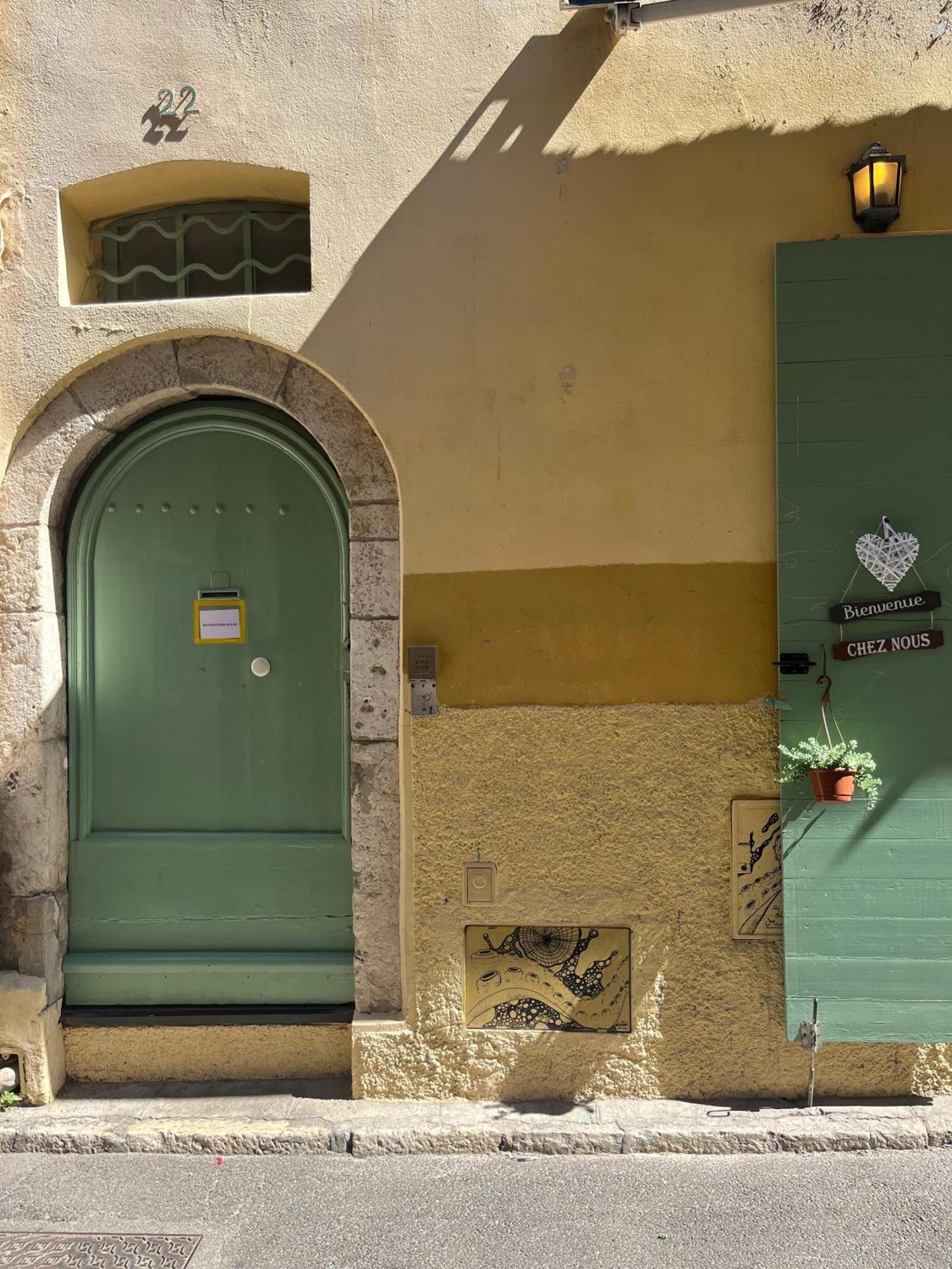 Backpackers Hostel Antibes Exterior photo